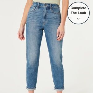 Selling Hollister Ultra High-Rise Mom Jeans in a size 8 and dark wash.